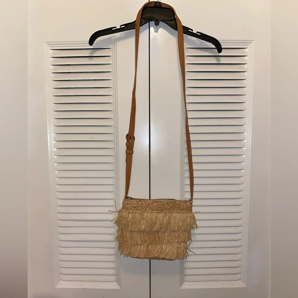 Universal Thread Straw Fringe Purse
